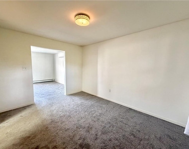 1160 Brentwood Avenue - Photo Thumbnail 15