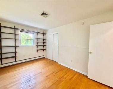 1160 Brentwood Avenue - Photo Thumbnail 23