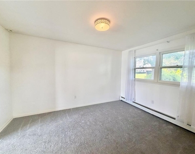 1160 Brentwood Avenue - Photo Thumbnail 14