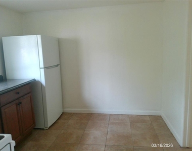 808 S Central Avenue S - Photo Thumbnail 3