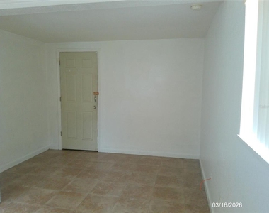 808 S Central Avenue S - Photo Thumbnail 5