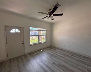7908 N Galena Avenue - Photo Thumbnail 5
