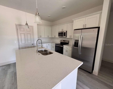 7908 N Galena Avenue - Photo Thumbnail 11