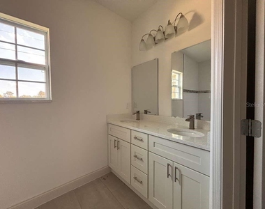 7908 N Galena Avenue - Photo Thumbnail 16