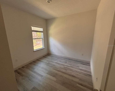 7908 N Galena Avenue - Photo Thumbnail 18