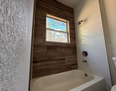 7908 N Galena Avenue - Photo Thumbnail 17