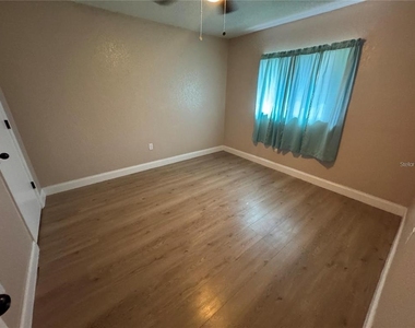 23289 Nancy Avenue - Photo Thumbnail 9