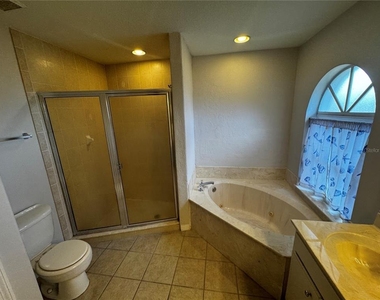 8234 Mossborger Avenue - Photo Thumbnail 12
