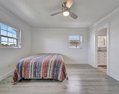 9819 Hernando Court - Photo Thumbnail 23