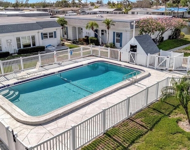 9819 Hernando Court - Photo Thumbnail 41