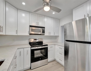 9819 Hernando Court - Photo Thumbnail 8