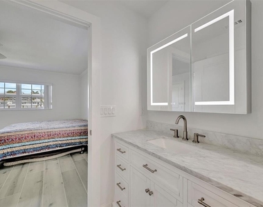 9819 Hernando Court - Photo Thumbnail 30