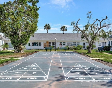 9819 Hernando Court - Photo Thumbnail 45