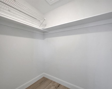 9819 Hernando Court - Photo Thumbnail 35