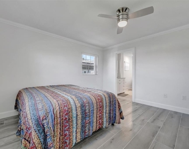 9819 Hernando Court - Photo Thumbnail 32