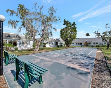9819 Hernando Court - Photo Thumbnail 44
