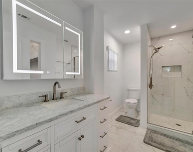 9819 Hernando Court - Photo Thumbnail 27