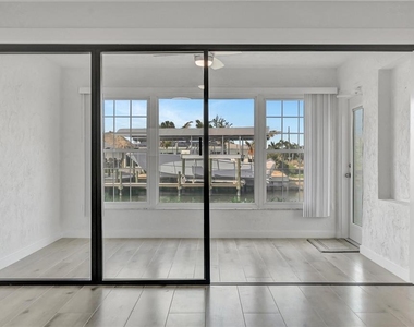 9819 Hernando Court - Photo Thumbnail 18