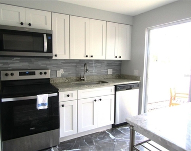 2405 Crispin Court - Photo Thumbnail 7