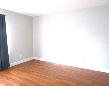 2405 Crispin Court - Photo Thumbnail 17