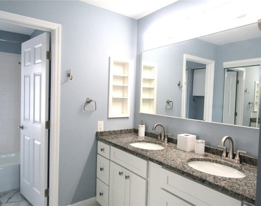 2405 Crispin Court - Photo Thumbnail 11