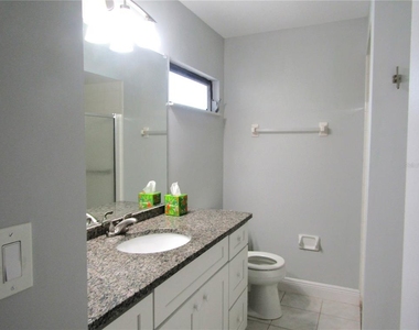 2405 Crispin Court - Photo Thumbnail 15