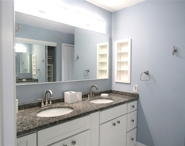 2405 Crispin Court - Photo Thumbnail 13