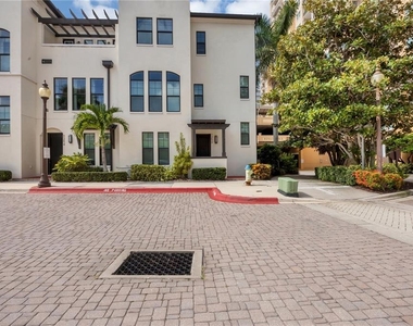 1250 May Lane - Photo Thumbnail 2