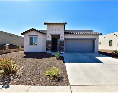 13146 Cleethorpes Street - Photo Thumbnail 2