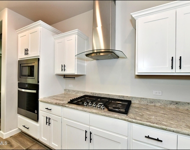 13146 Cleethorpes Street - Photo Thumbnail 11