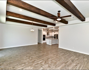 13146 Cleethorpes Street - Photo Thumbnail 19