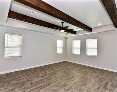 13146 Cleethorpes Street - Photo Thumbnail 21