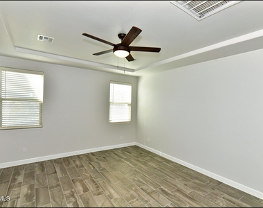 13146 Cleethorpes Street - Photo Thumbnail 25