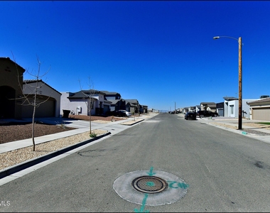 13146 Cleethorpes Street - Photo Thumbnail 45