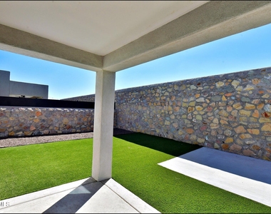 13146 Cleethorpes Street - Photo Thumbnail 39