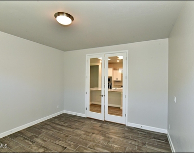 13146 Cleethorpes Street - Photo Thumbnail 24