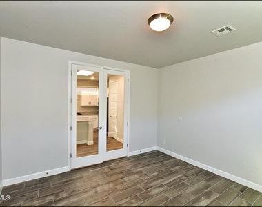 13146 Cleethorpes Street - Photo Thumbnail 23