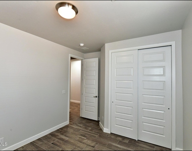 13146 Cleethorpes Street - Photo Thumbnail 33