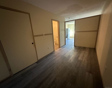 1660 Main Street - Photo Thumbnail 17