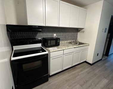 1660 Main Street - Photo Thumbnail 8