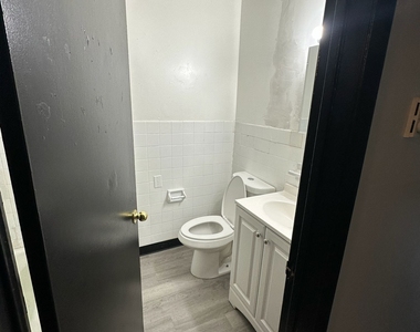 1660 Main Street - Photo Thumbnail 10