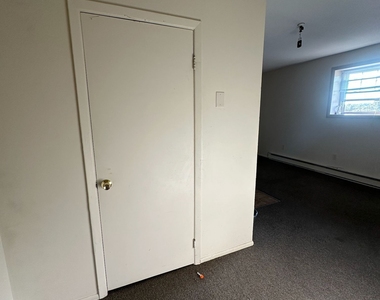 1660 Main Street - Photo Thumbnail 21