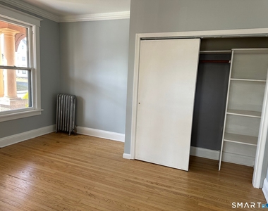 18 Taylor Street - Photo Thumbnail 5