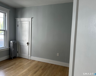 18 Taylor Street - Photo Thumbnail 14