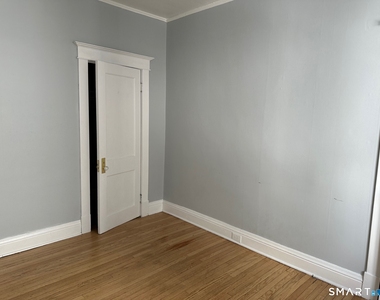 18 Taylor Street - Photo Thumbnail 13