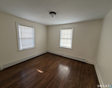 535 Chase Avenue - Photo Thumbnail 5
