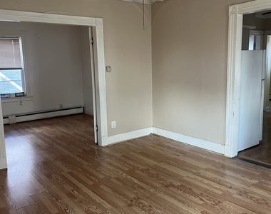 128 Whittlesey Avenue - Photo Thumbnail 3
