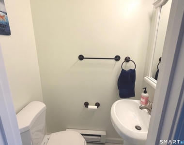 19 Wadhams Avenue - Photo Thumbnail 2