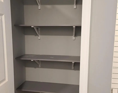 1515 Park Avenue - Photo Thumbnail 2