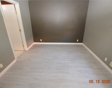 4300 N Lamont Street - Photo Thumbnail 5